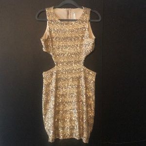 Spool 72 Sequin Dress - - - >